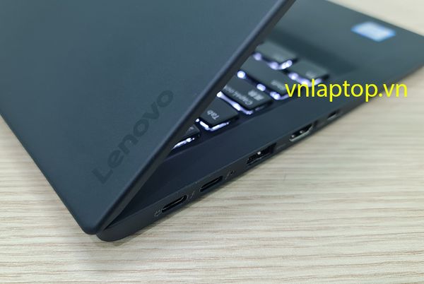 LENOVO THINKPAD X1 CARBON GEN 5, CORE I7 THẾ HỆ 7 (JAPAN).