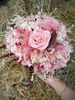 bó hoa cưới hồng ngọt ngào