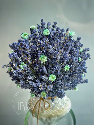 lọ hoa lavender kèm tuyết ngọc cực đáng yêu