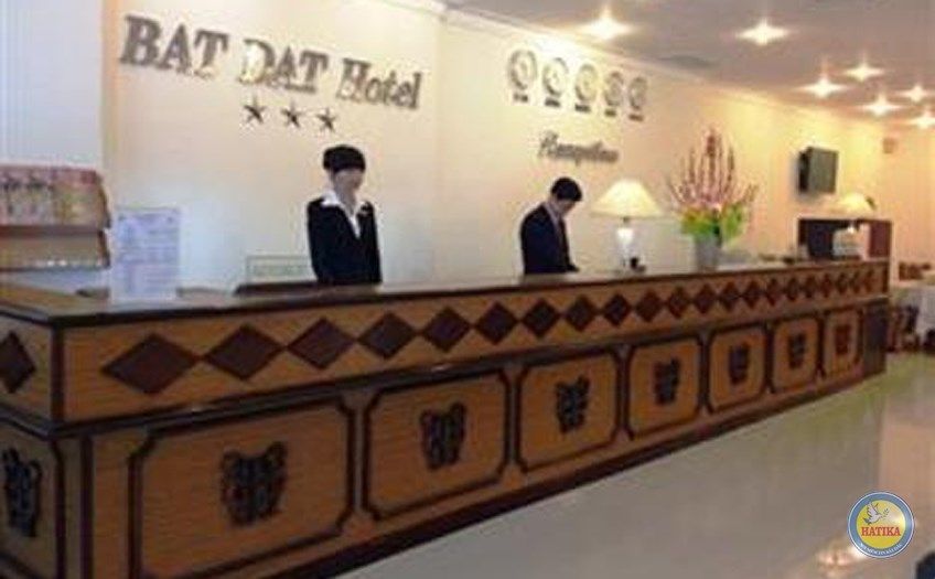 Bát Đạt Hotel