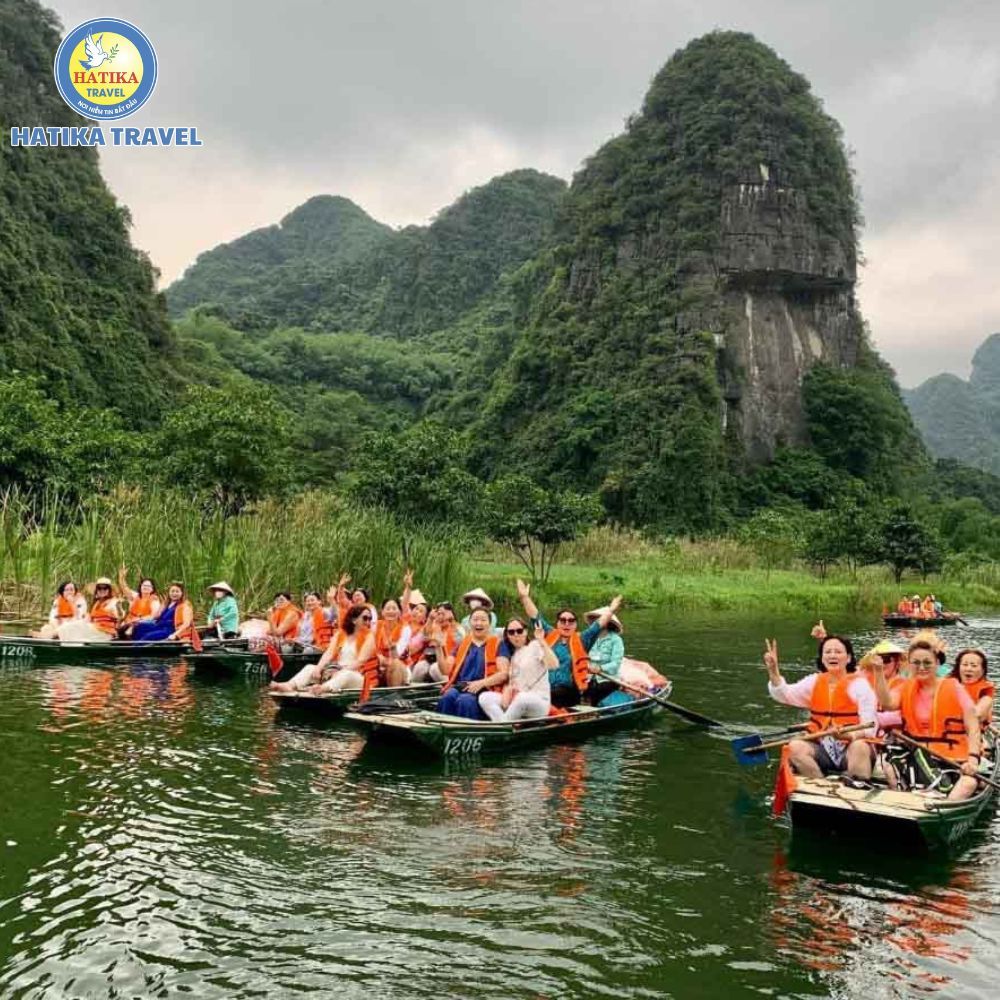 TOUR HOA LƯ - TRÀNG AN - HANG MÚA 1 NGÀY