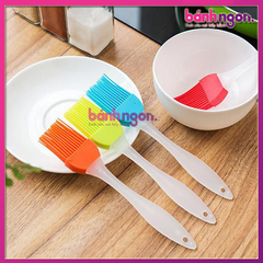 Cọ Chổi Nhựa Quét Dầu Mỡ, Nước Sốt, Mặt Bánh Silicone Cán Nhựa 17cm (Màu Ngẫu Nhiên)