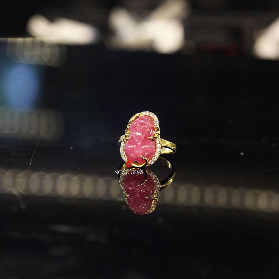 Nhẫn Tỳ Hưu Ruby Bọc Vàng