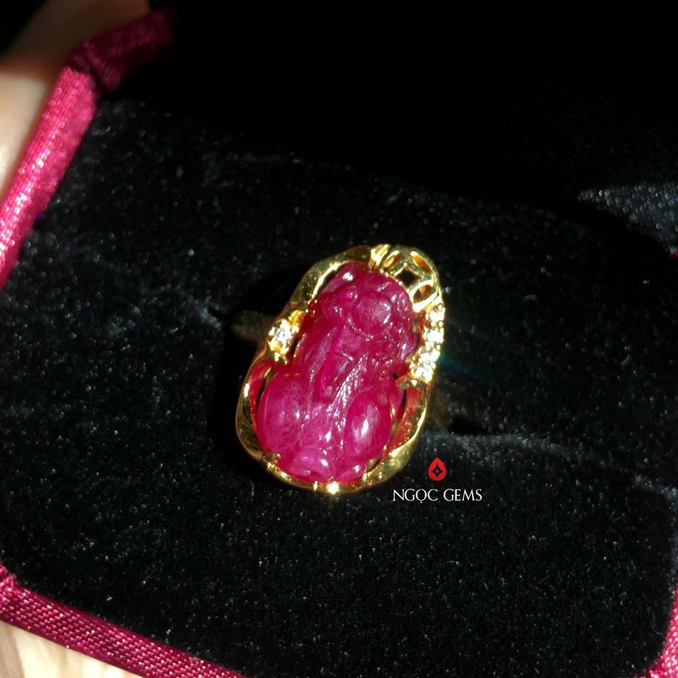 Nhẫn Tỳ Hưu Ruby Bọc Vàng