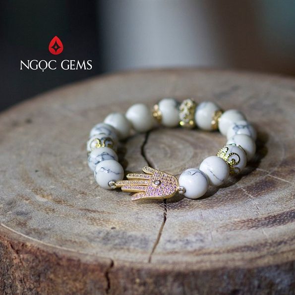 Charm Howlite
