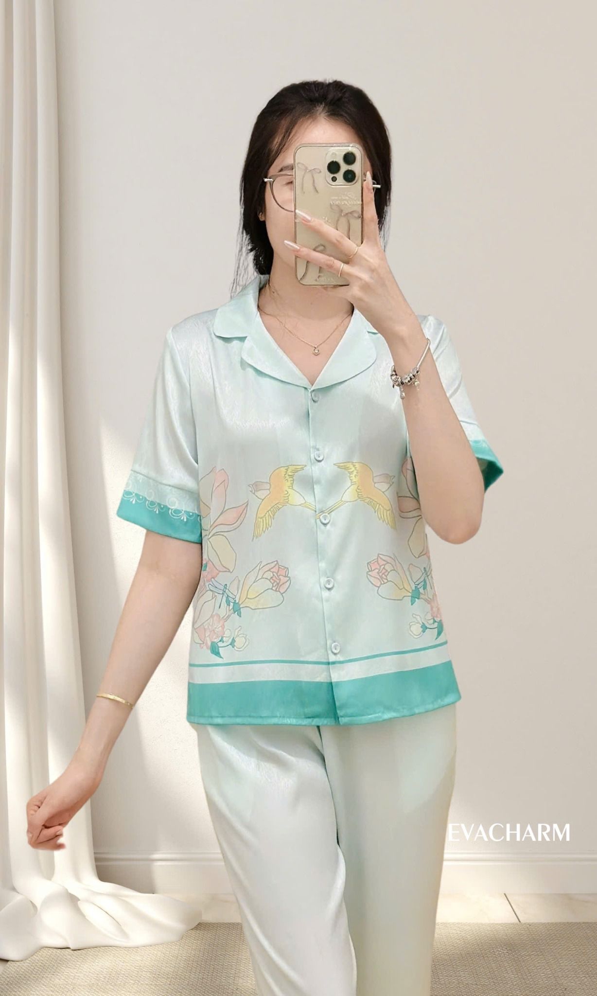 Bộ mặc nhà tay ngắn quần dài chất lụa vân gỗ cao cấp mềm mịn