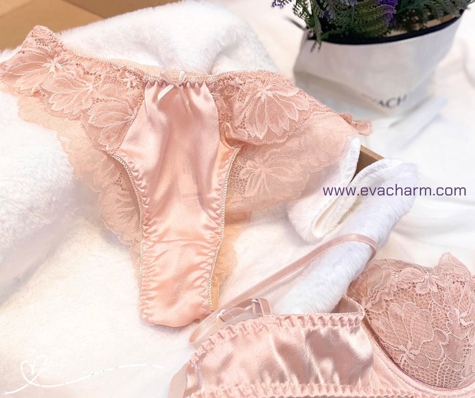 Set Bra Evacharm ren phối lụa, có gọng