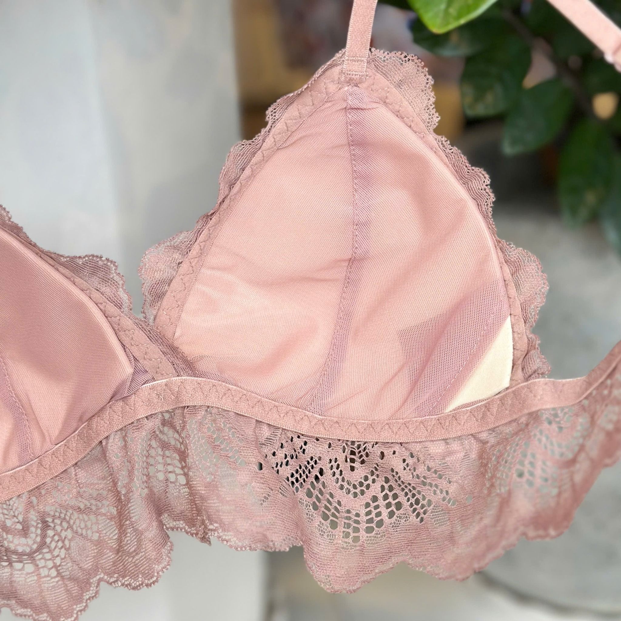 Áo Bralette mỏng không gọng
