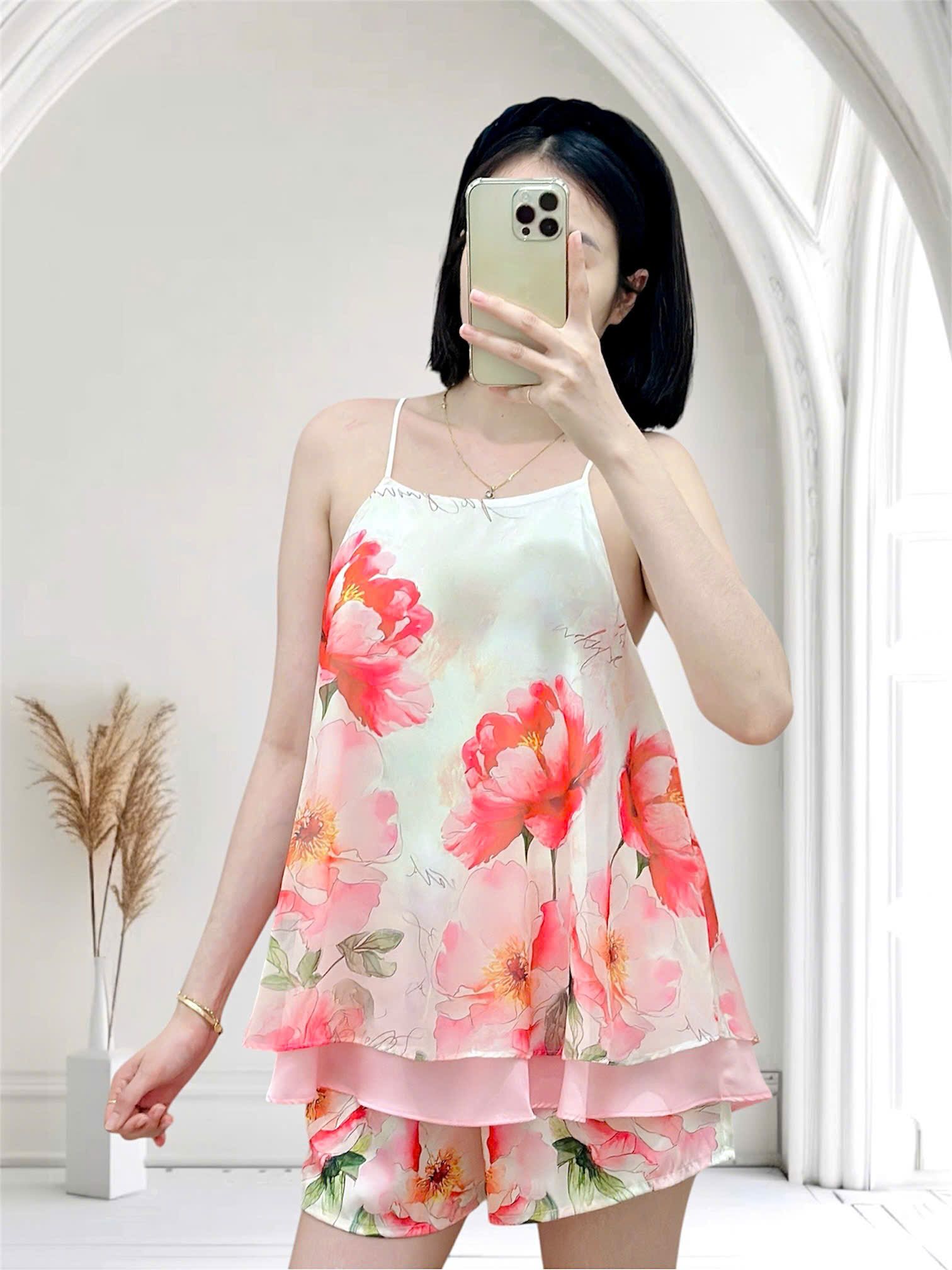 Bộ yếm lụa đùi phối voan hai lớp
