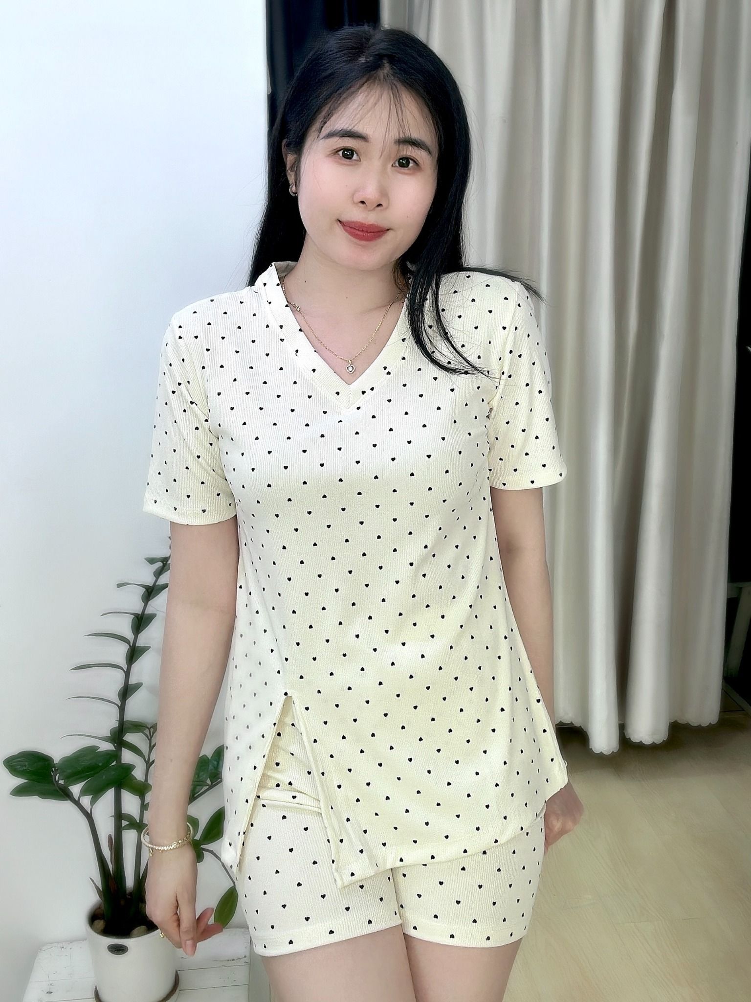 Bộ thun gân mặc nhà tay ngắn quần đùi màu trắng