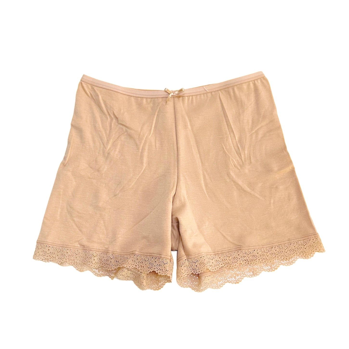 Quần mặc váy cotton Benee phối viền ren