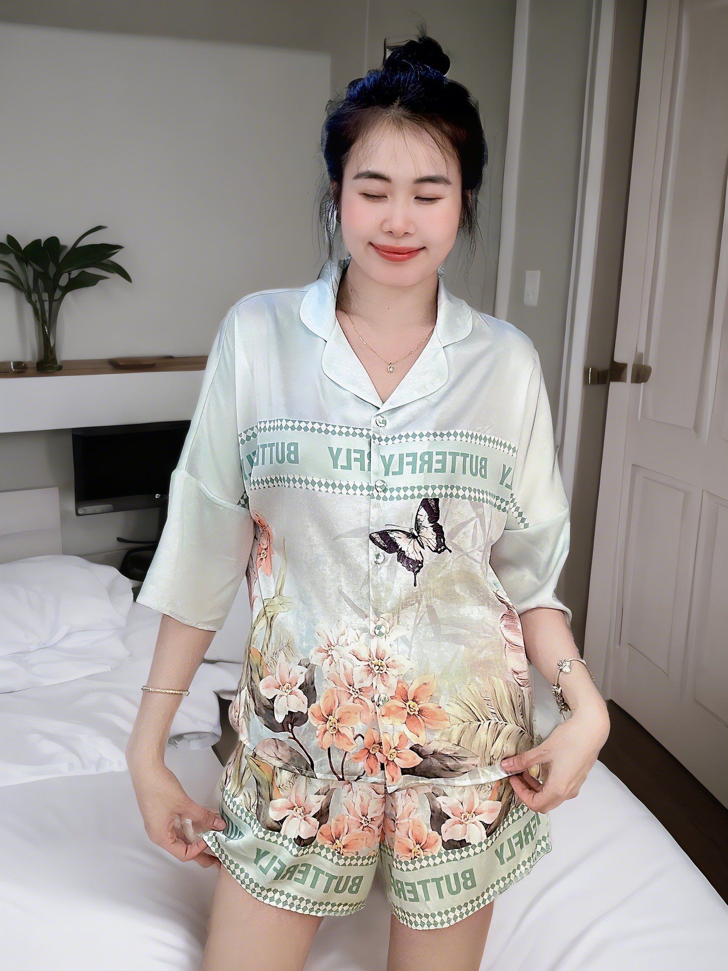 Bộ lụa đùi mặc nhà tay lỡ
