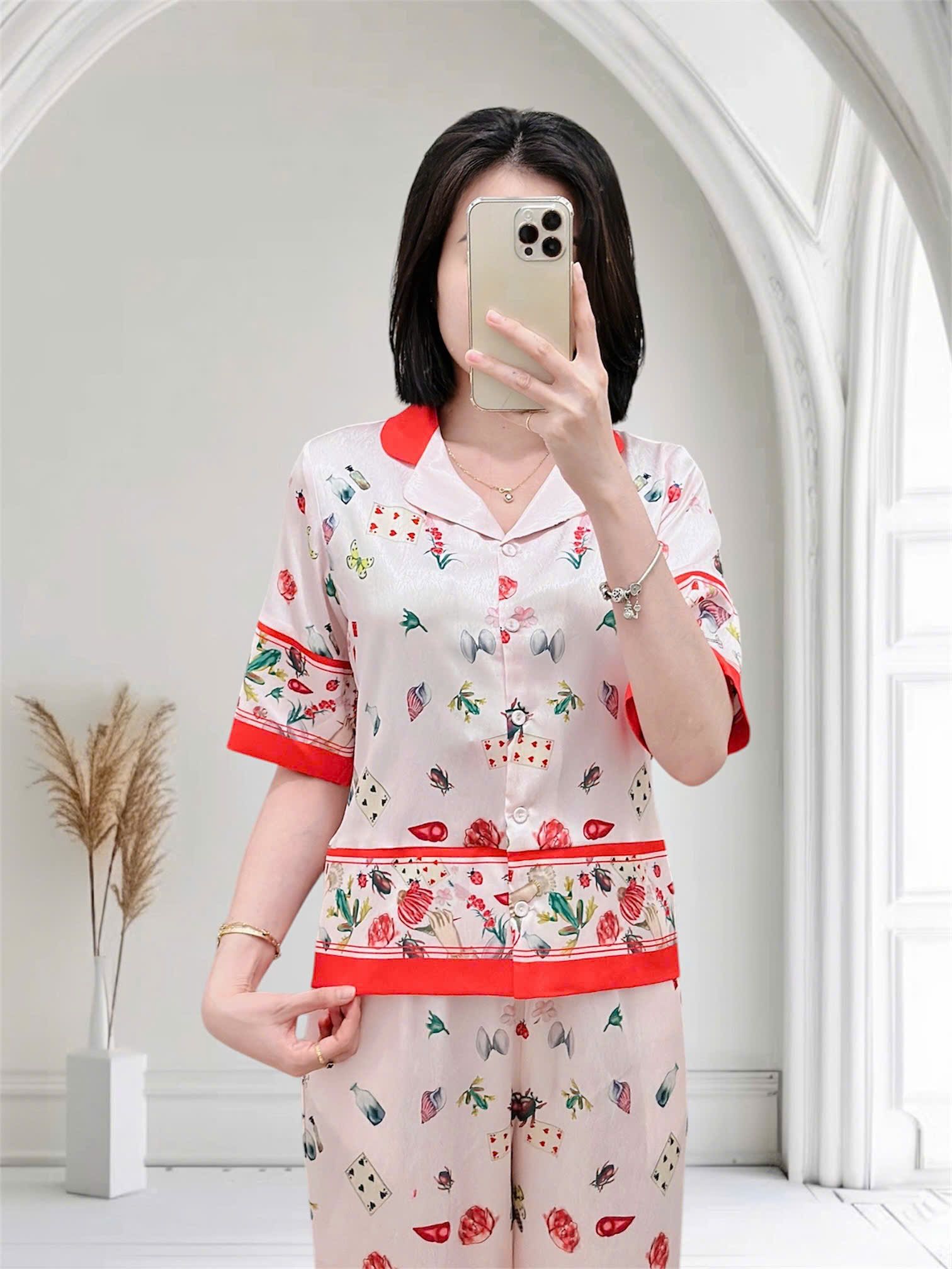 Bộ lụa xước cao cấp mặc nhà tay ngắn quần dài