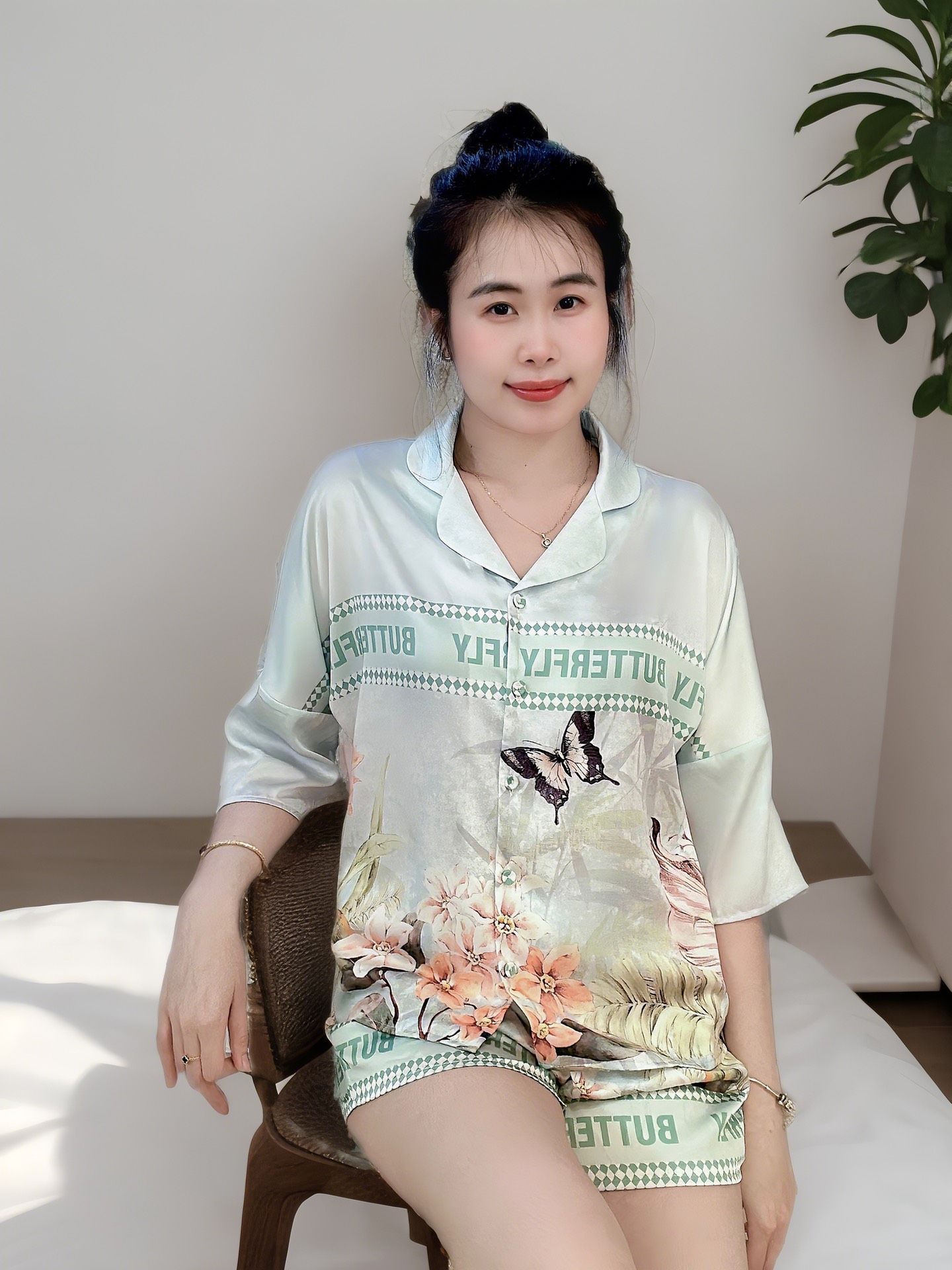 Bộ lụa đùi mặc nhà tay lỡ