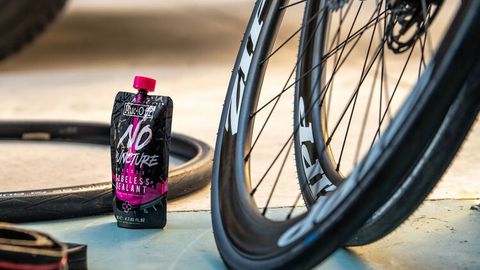 Keo Tự Vá Vỏ Không Ruột Muc Off | No Puncture Hassle Tubeless Sealant