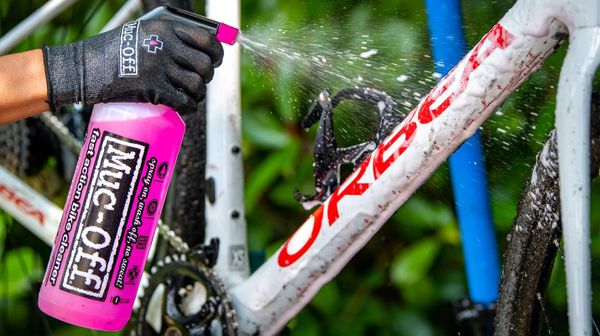 Dung Dịch Rửa Xe Công Nghệ Nano Muc-Off Bike Cleaner (1000ml)