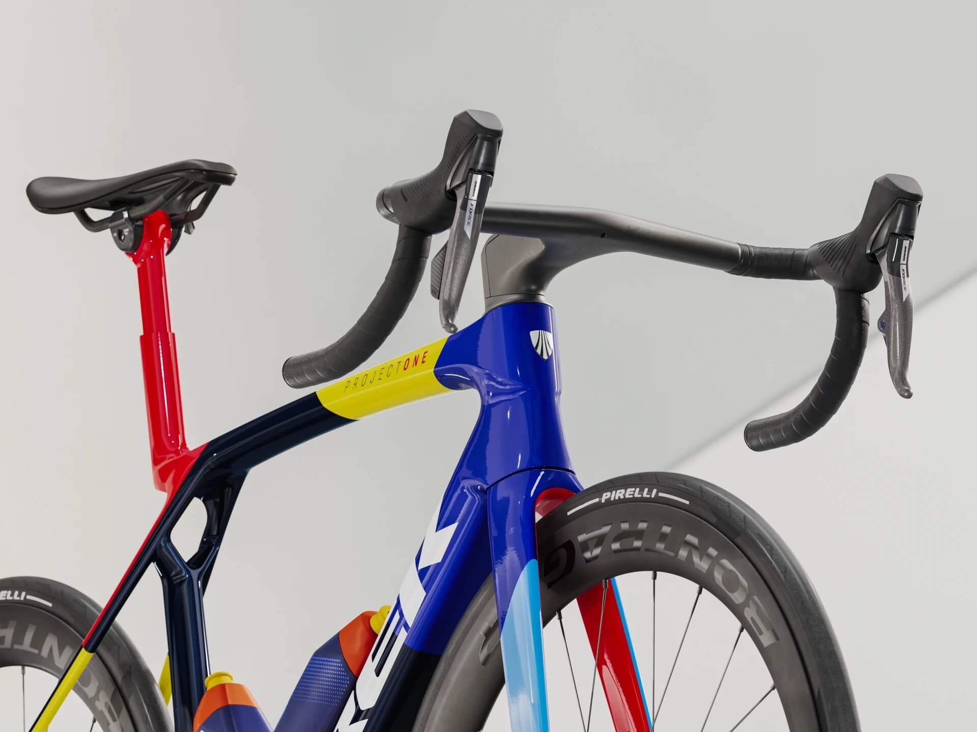 Xe Đạp Đua | Madone SLR 7 AXS Gen 8 Team Replica