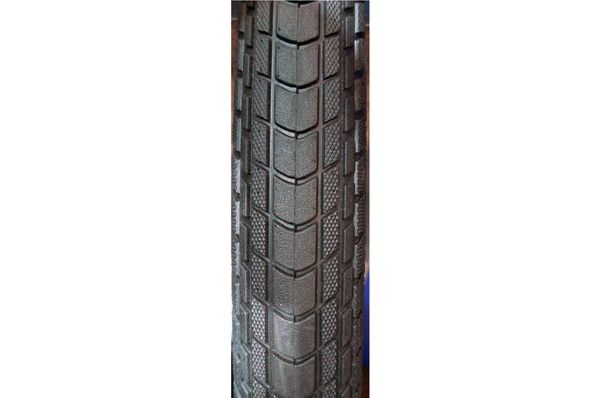 Vỏ xe đạp Schwalbe Marathon Almotion [26x2.15]