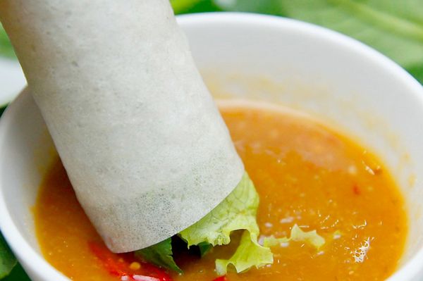 Bánh tráng cuốn thịt heo