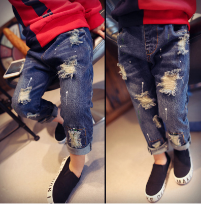  KM- QD251- Quần jeans rách sơn 