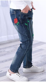  QD542- Quần jeans thêu 