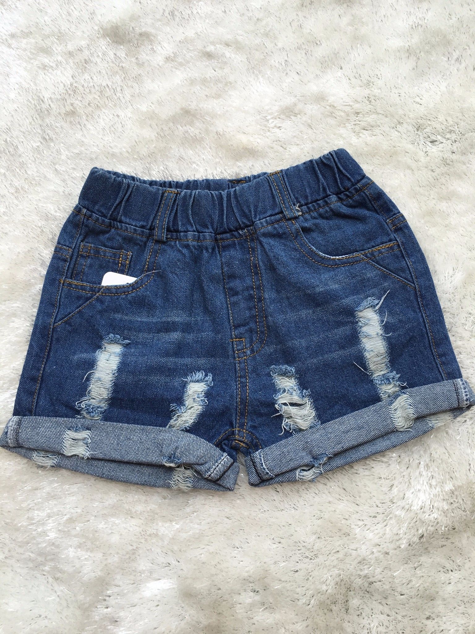  QS010- Short jeans rách xắn lai 