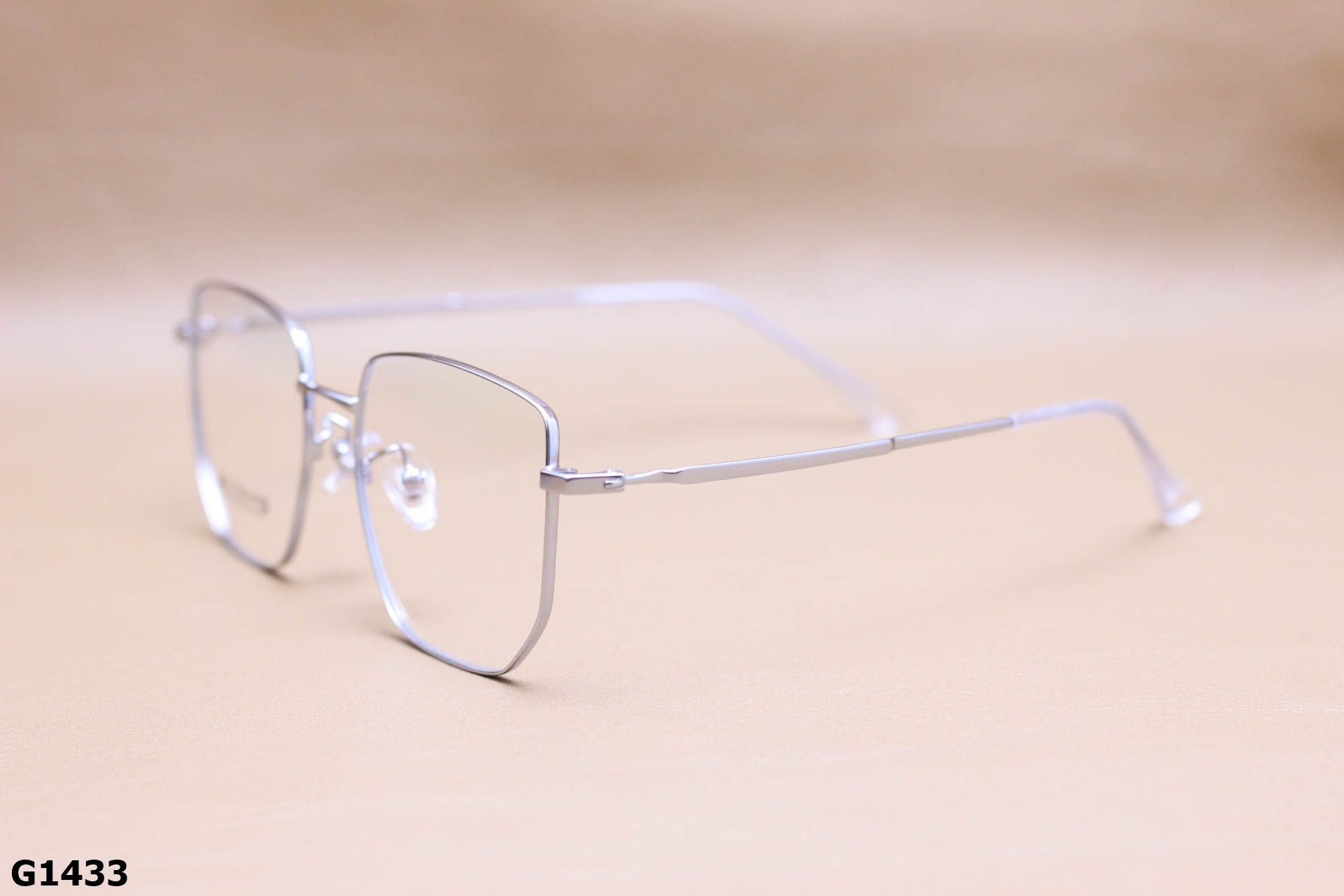 Gọng Kính Cận Titanium Vuông To Thời Trang Cao Cấp Unisex - G1433