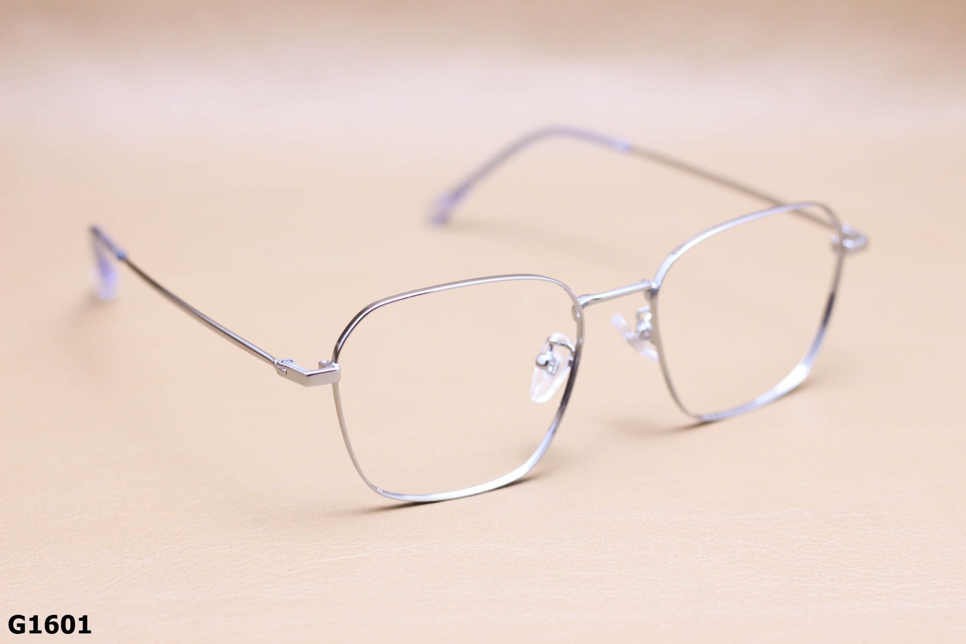 Gọng Kính Cận Titanium Cao Cấp, Dáng Vuông Bầu Thời Trang Thanh Mảnh Unisex - G1601