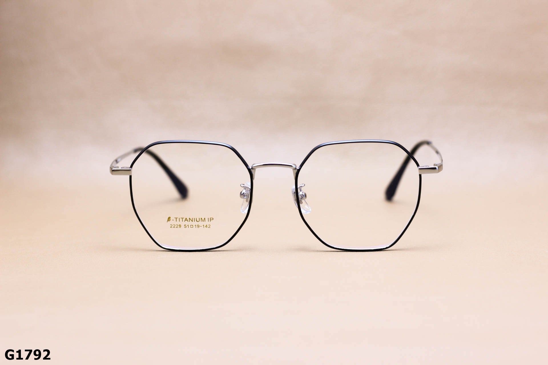 Gọng Kính Cận Đa Giác Thời Trang Unisex, Chất B-Titanium Cao Cấp Thanh Mảnh - G1792