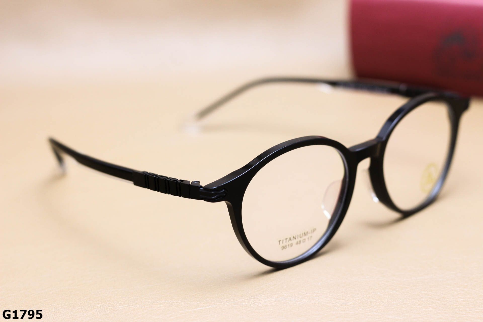 Gọng Kính Cận Dáng Tròn Ngố Thanh Mảnh Thời Trang Unisex, Chất Titanium IP Cao Cấp - G1795