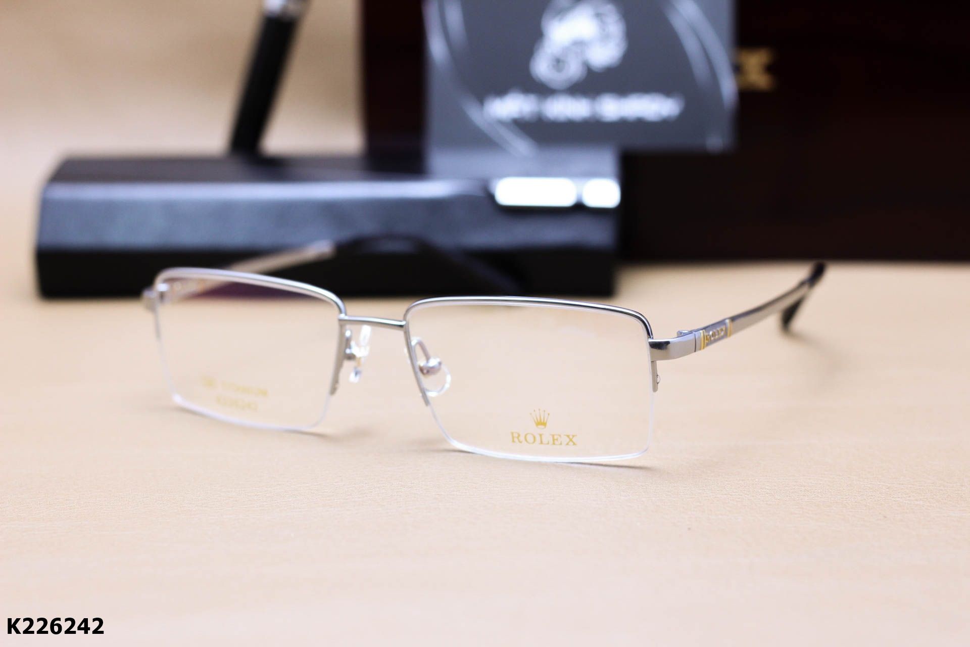 Gọng Kính Cận Nửa Viền Thời Trang Nam, Titanium Mạ Vàng 18K Cao Cấp - K226242