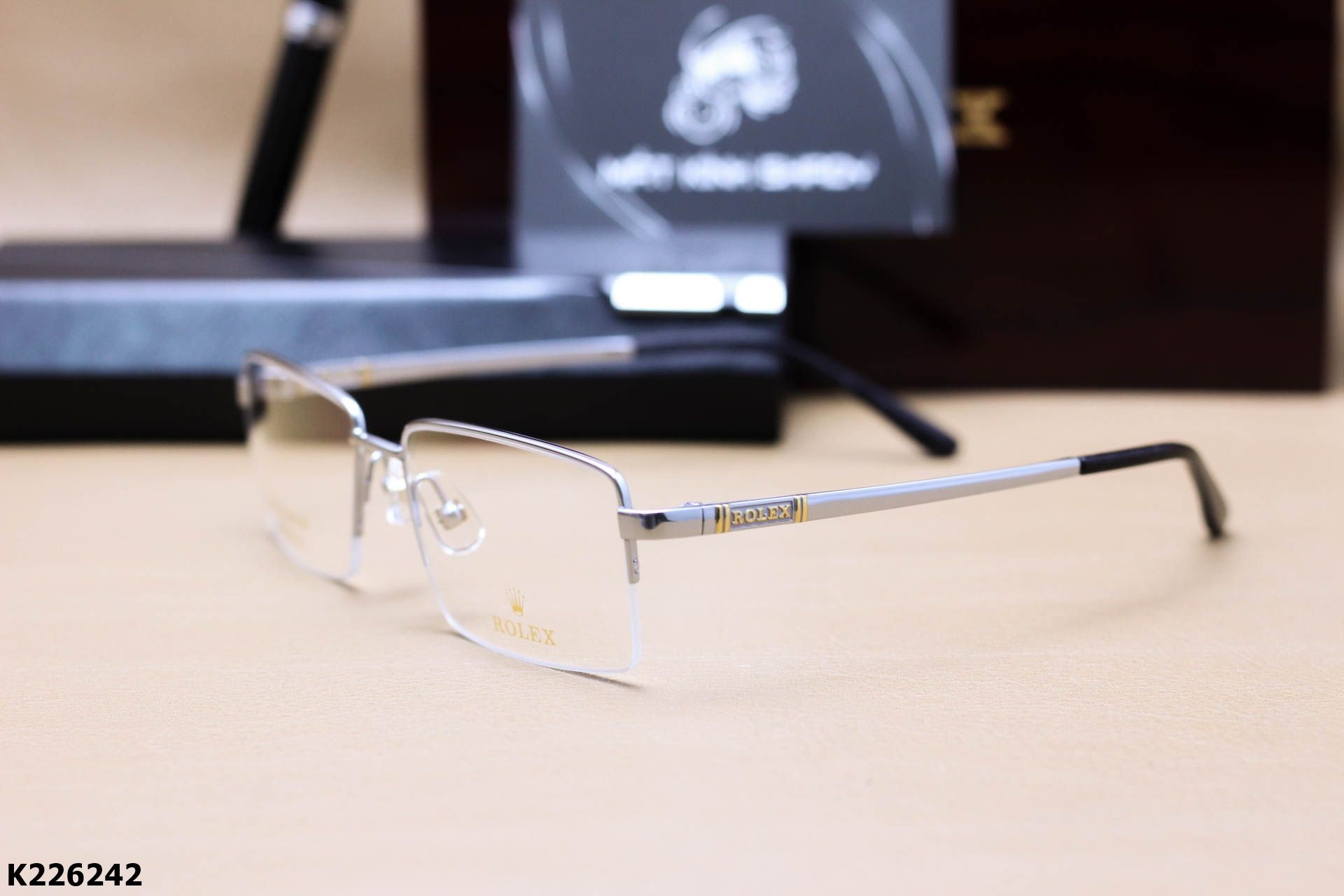 Gọng Kính Cận Nửa Viền Thời Trang Nam, Titanium Mạ Vàng 18K Cao Cấp - K226242