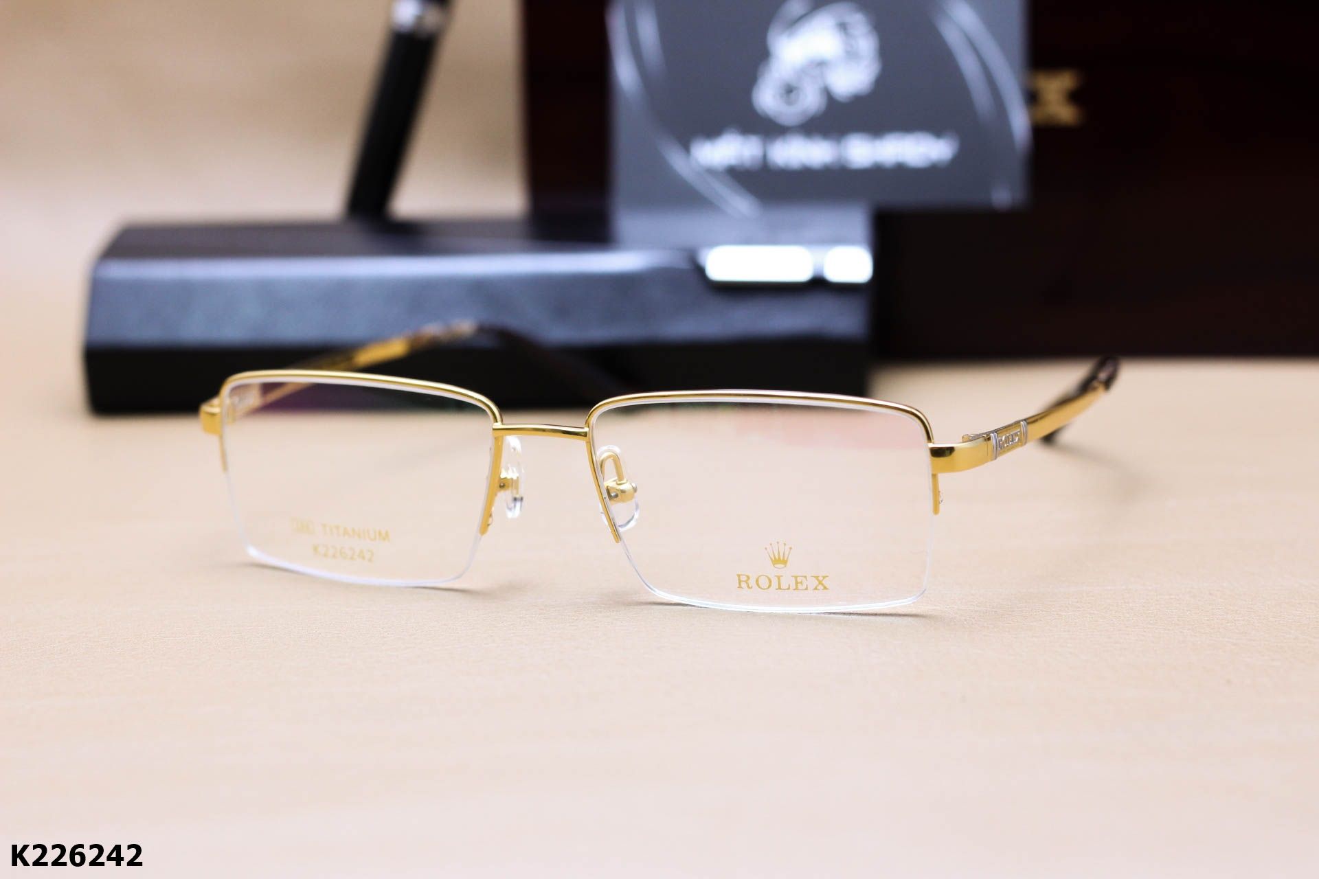 Gọng Kính Cận Nửa Viền Thời Trang Nam, Titanium Mạ Vàng 18K Cao Cấp - K226242
