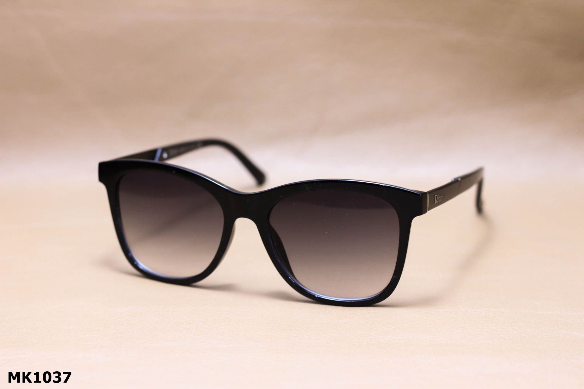 Kính Mát Thời Trang Vuông Bầu Unisex - MK1037