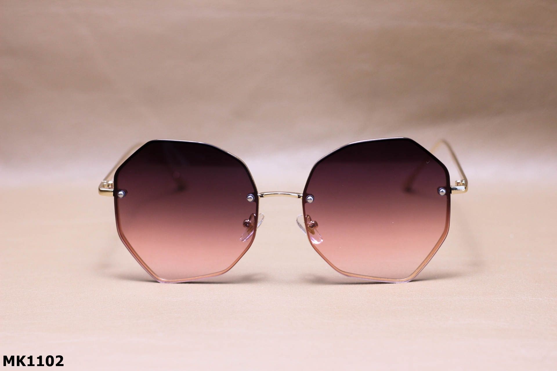 Kính Mát Thời Trang Unisex Cùng Các Góc Cạnh Cực Đẹp - MK1102