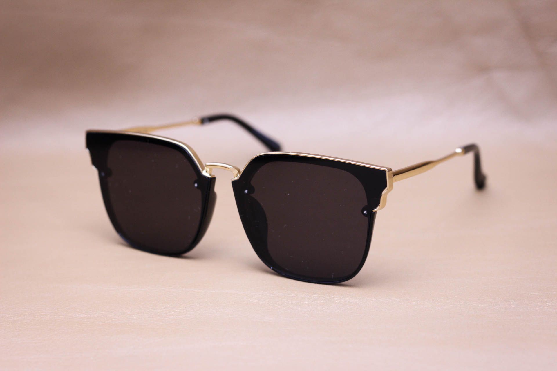 Kính Mát Thời Trang Tràn Viền Unisex - MK876