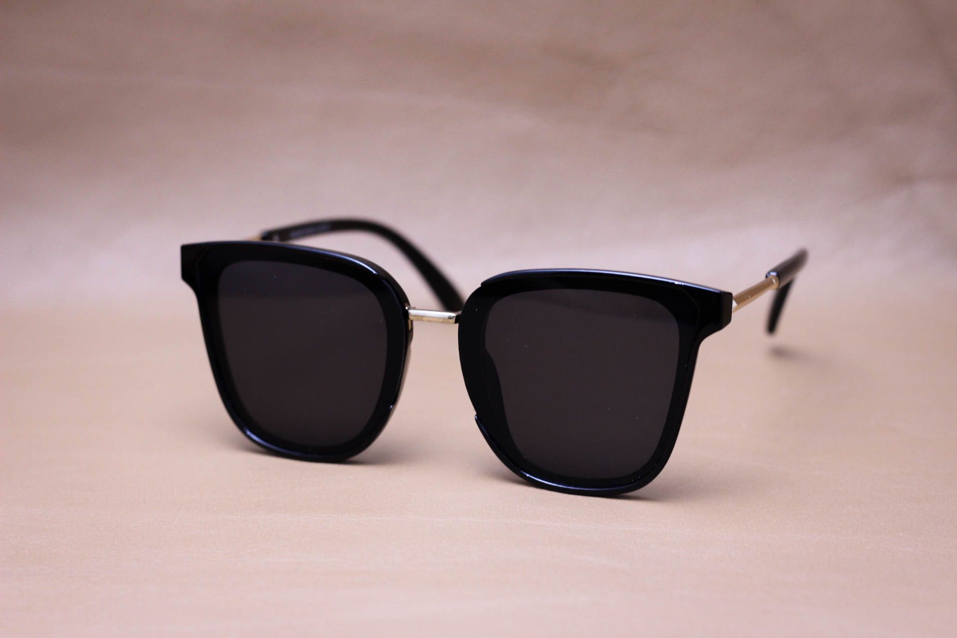 Kính Mát Thời Trang Tràn Viền Unisex, Tròng Polycarbonate Chống UV - MK932