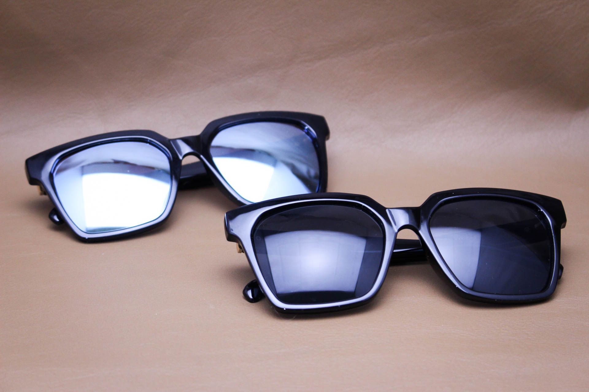 Kính Mát Nhựa Dáng Vuông Bầu To Thời Trang Unisex - MN1038