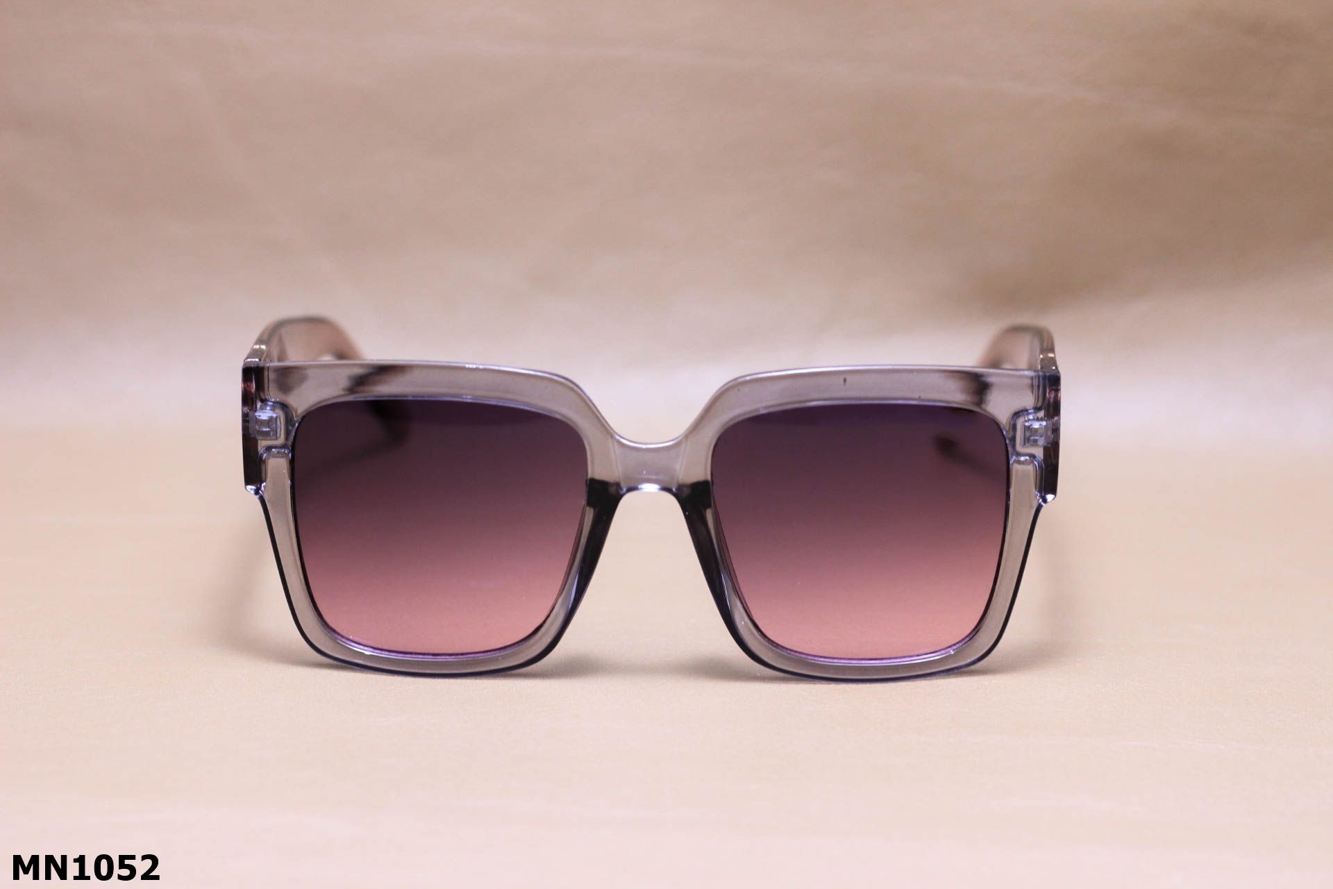 Kính Mát Thời Trang Unisex, Tròng Polycarbonate Cực Đẹp - MN1052