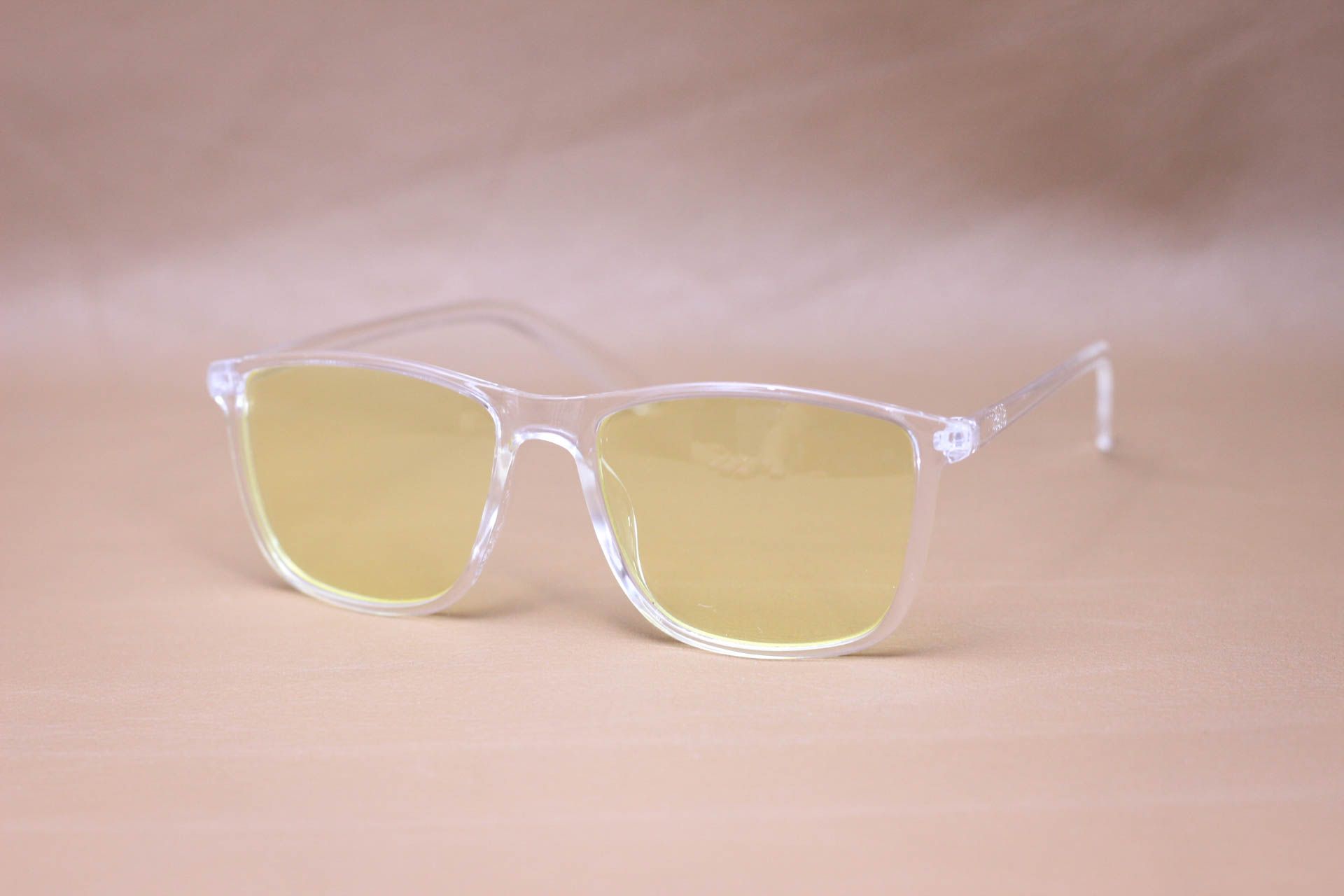 Kính Mát Nhựa Đi Đêm Thời Trang Unisex - MN819