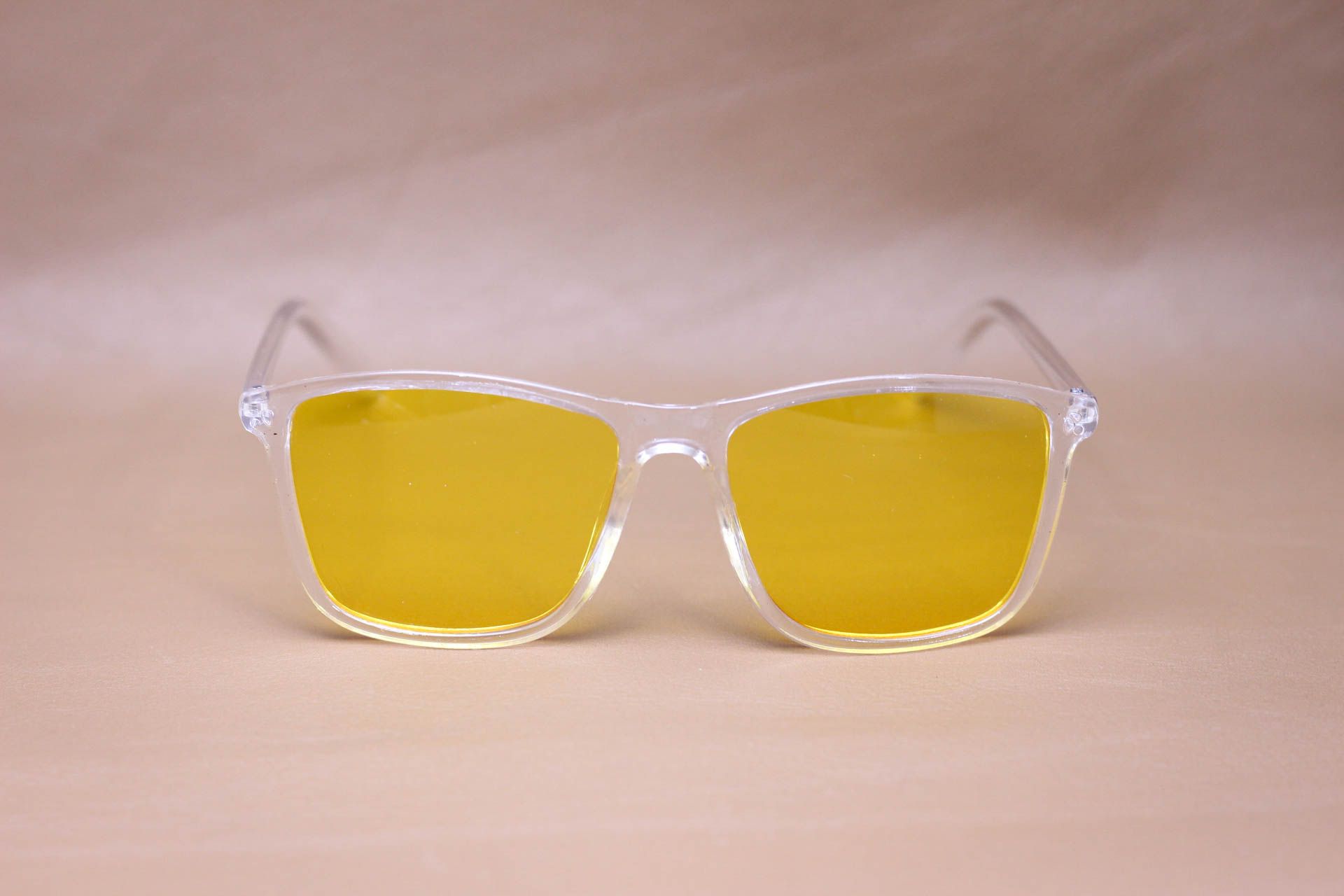 Kính Mát Nhựa Đi Đêm Thời Trang Unisex - MN819