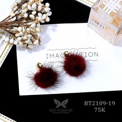 POM POM  EARRINGS