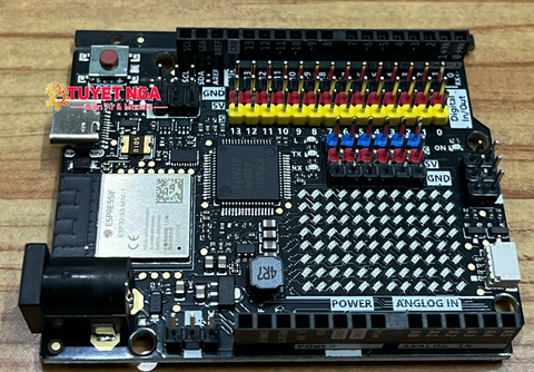 Arduino UNO R4 Wifi ESP32