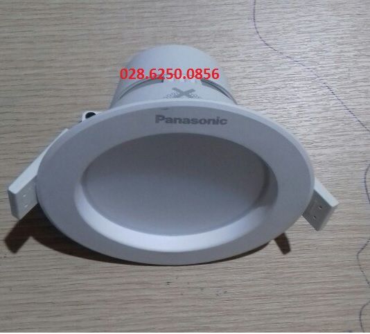 Đèn led downlight âm trần NNP72249 8W