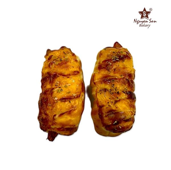 Smoked Sausage Bread Nguyễn Sơn Bakery