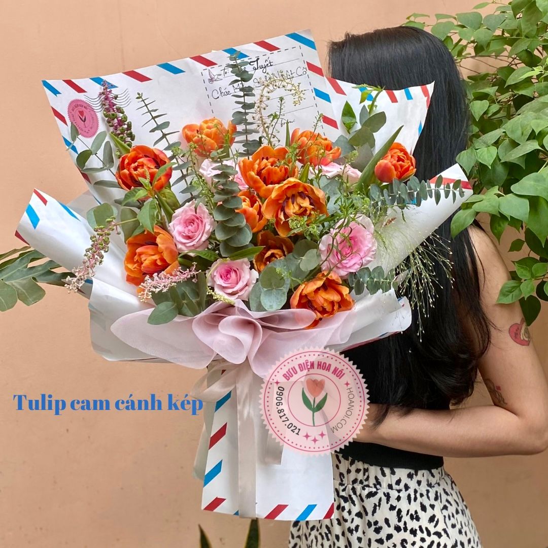 Bức thư hoa tulip cam cánh kép