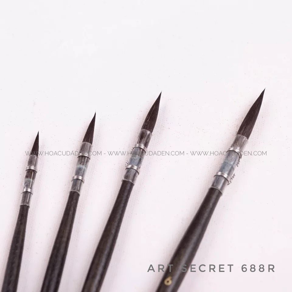 Cọ Lông Sóc Art Secret Quấn Kẽm 688R