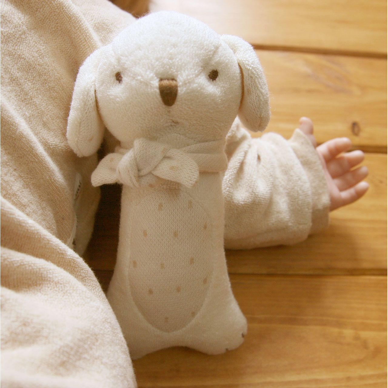 JOHN N TREE Baby Puppy handle rattle 17cm