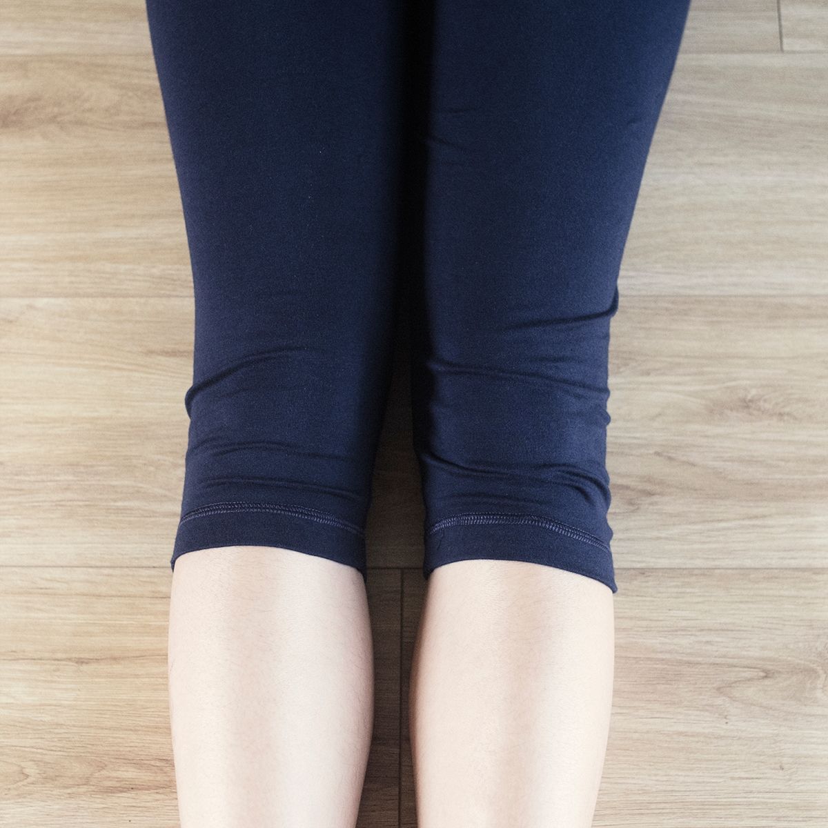 BLESSED EARTH Quần lửng Capri legging Navy