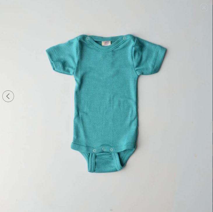 ENGEL Bodysuit ngắn tay nút vai 70% Merino wool 30% Silk Kingfisher